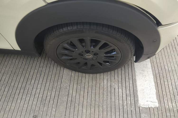 Used MINI MINI 2019 1.5T COOPER Classic Edition Five-Door Version
