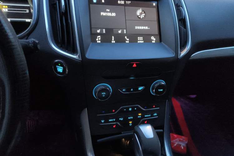 Used Ford Edge 2018 EcoBoost 245 Two-Wheel-Drive Titanium 7-Seater China VI Standard
