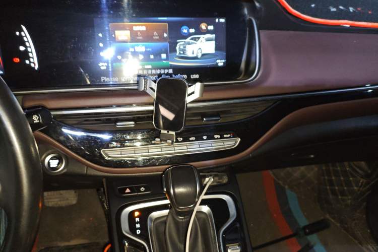 Used GAC Trumpchi M6 2021 PRO 270T DCT Luxury Edition
