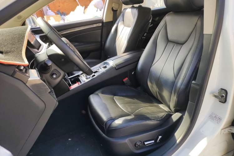 Used Geely Auto Emgrand GT 2015 1.8T Flagship Model
