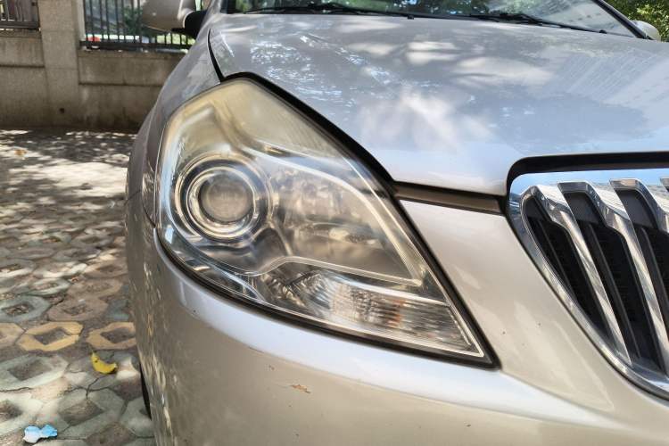 Used Buick Excelle 2013 1.5L Automatic Classic Model
