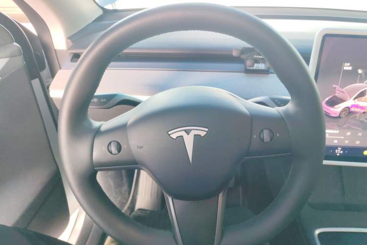 Used Tesla Model Y 2023 Rear-Wheel-Drive Version Steering Wheel