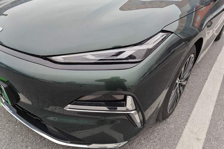 Used Geely Galaxy 8 2025 130km EM-P Starship Edition
