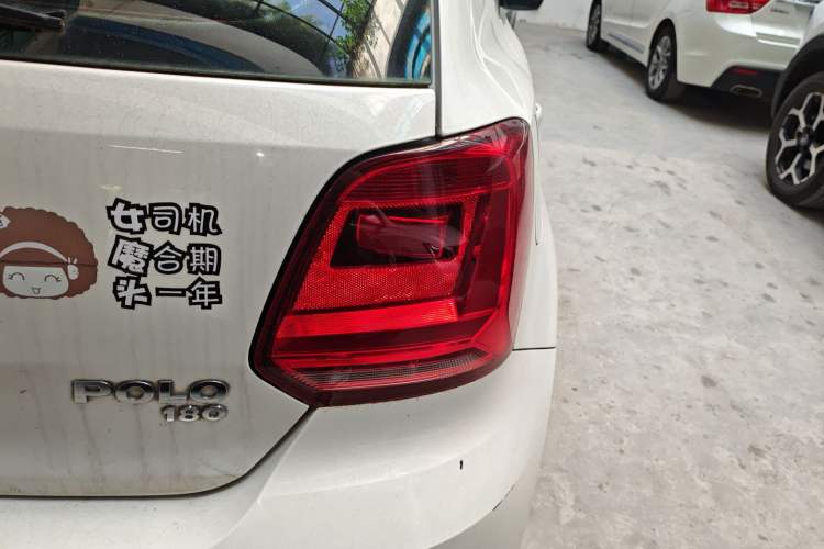 Used Volkswagen Polo 2016 1.6L Automatic Comfort Model
