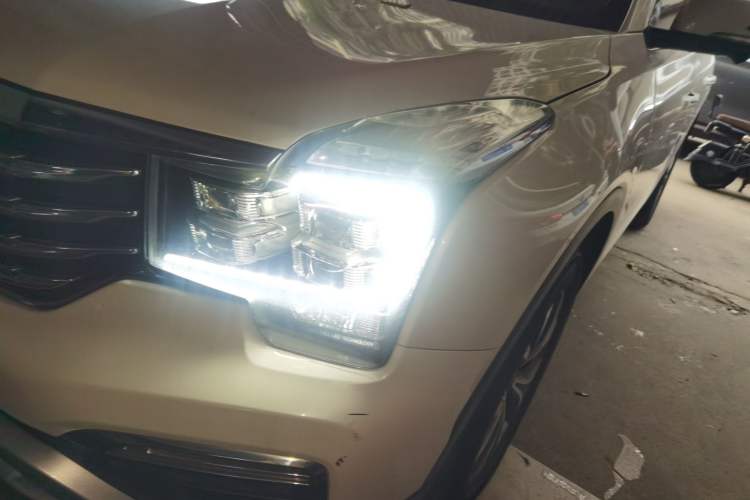 Used GAC Trumpchi GS8 2017 320T Two-Wheel Drive Luxury Smart Connectivity Version (7 Seats)