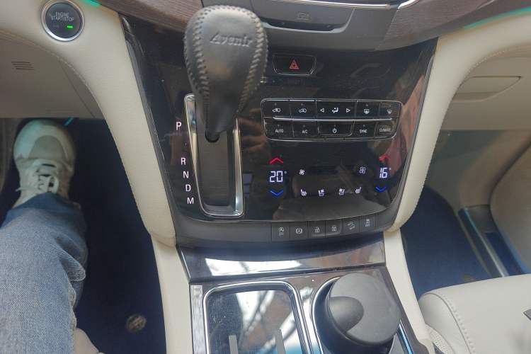 Used Buick GL8 2018 ES 28T Comfort Model China VI Standard
