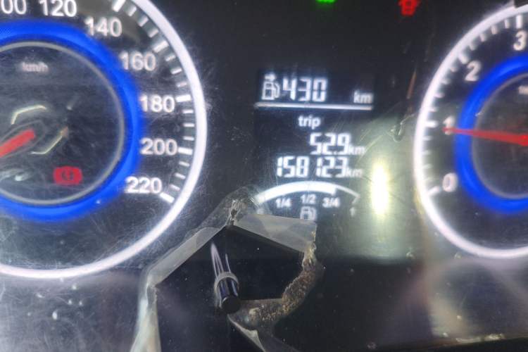 Used Brilliance V3 2016 1.5L Manual Comfort Model Odometer Close Up