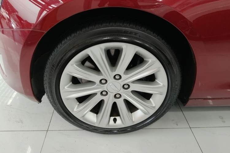 Used Cadillac ATS-L 2017 28T Tech Edition Left Front Wheel Hub