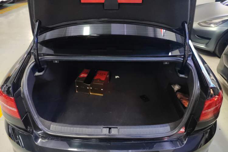 Used Volkswagen Magotan 2019 330TSI DSG Leading Model China VI Standard