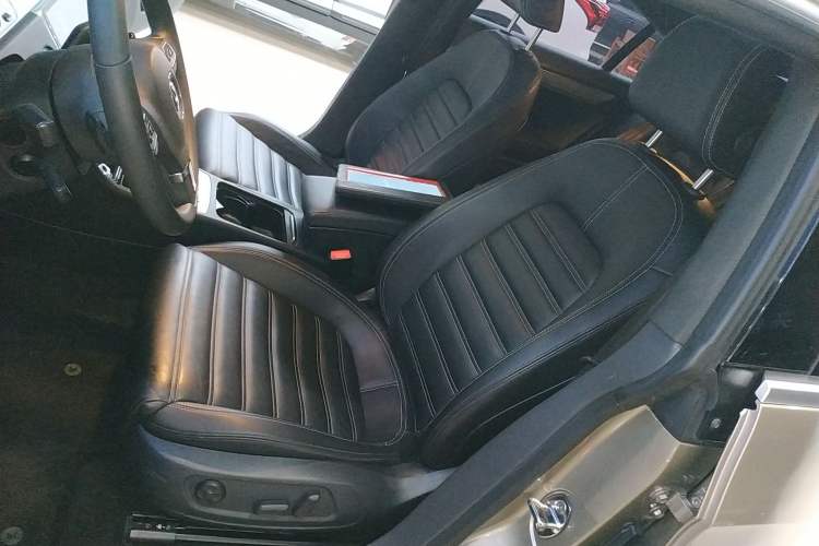 Used Volkswagen FAW-Volkswagen CC 2016 1.8TSI Prestige Model