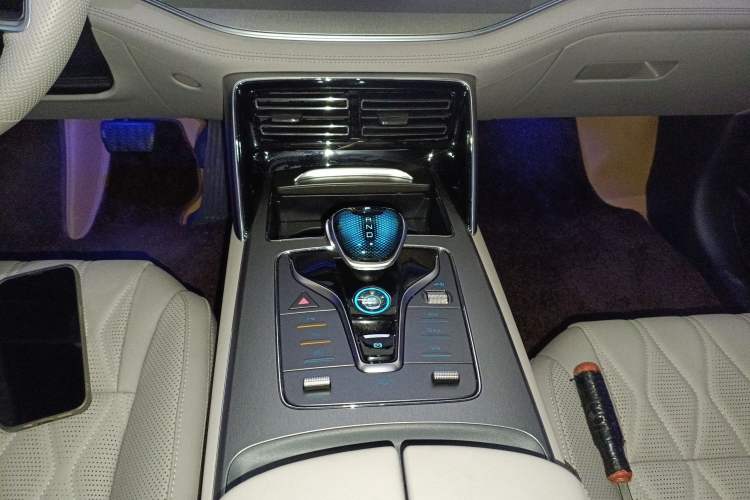 Used BYD Tang New Energy 2025 DM-i 115KM Prestige Model
