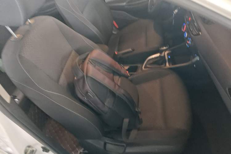 Used Hyundai Celesta 2018 1.6L Automatic GL Enjoyment Version China V Standard