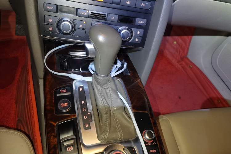 Used Audi A6L 2011 2.4L Comfort Edition Gear Lever
