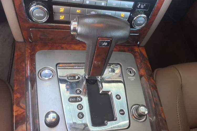 Used Volkswagen Phaeton 2011 3.6L V6 5-Seater Extended Comfort Version
