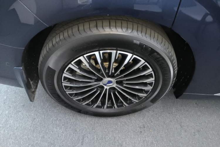 Used Denza D9 2022 DM-i 970 Four-Wheel Drive Flagship Model