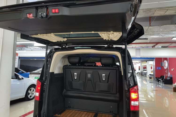 Used Mercedes-Benz Vito 2020 2.0T Elite Version 7 Seats