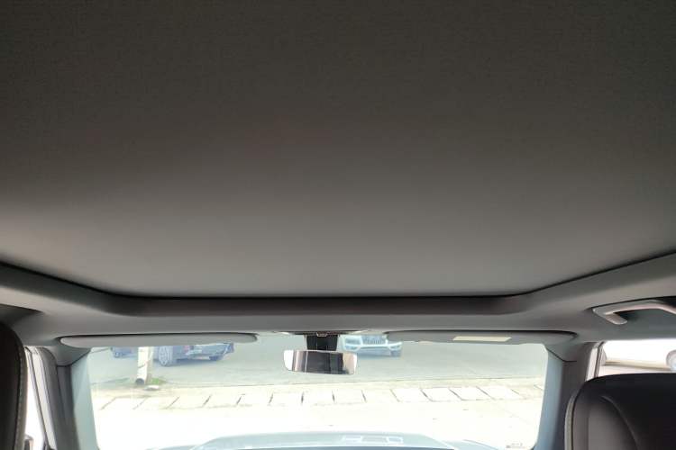 Used iCAR 03T 2024 501km Four-wheel Drive Long-Range Version Headliner