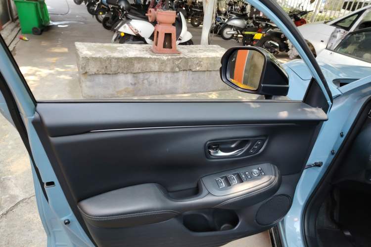 Used Honda ZR-V 2023 2.0L eHEV Sharp - Deluxe Edition
