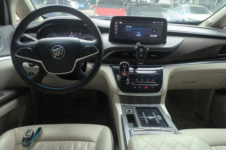 Used Buick GL8 2022 Land Business Class 652T Luxury Model Center Console