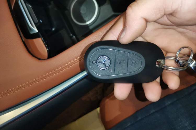 Used Mercedes-Benz GLC 2025 GLC 260 L 4MATIC Luxury Model Vehicle Key