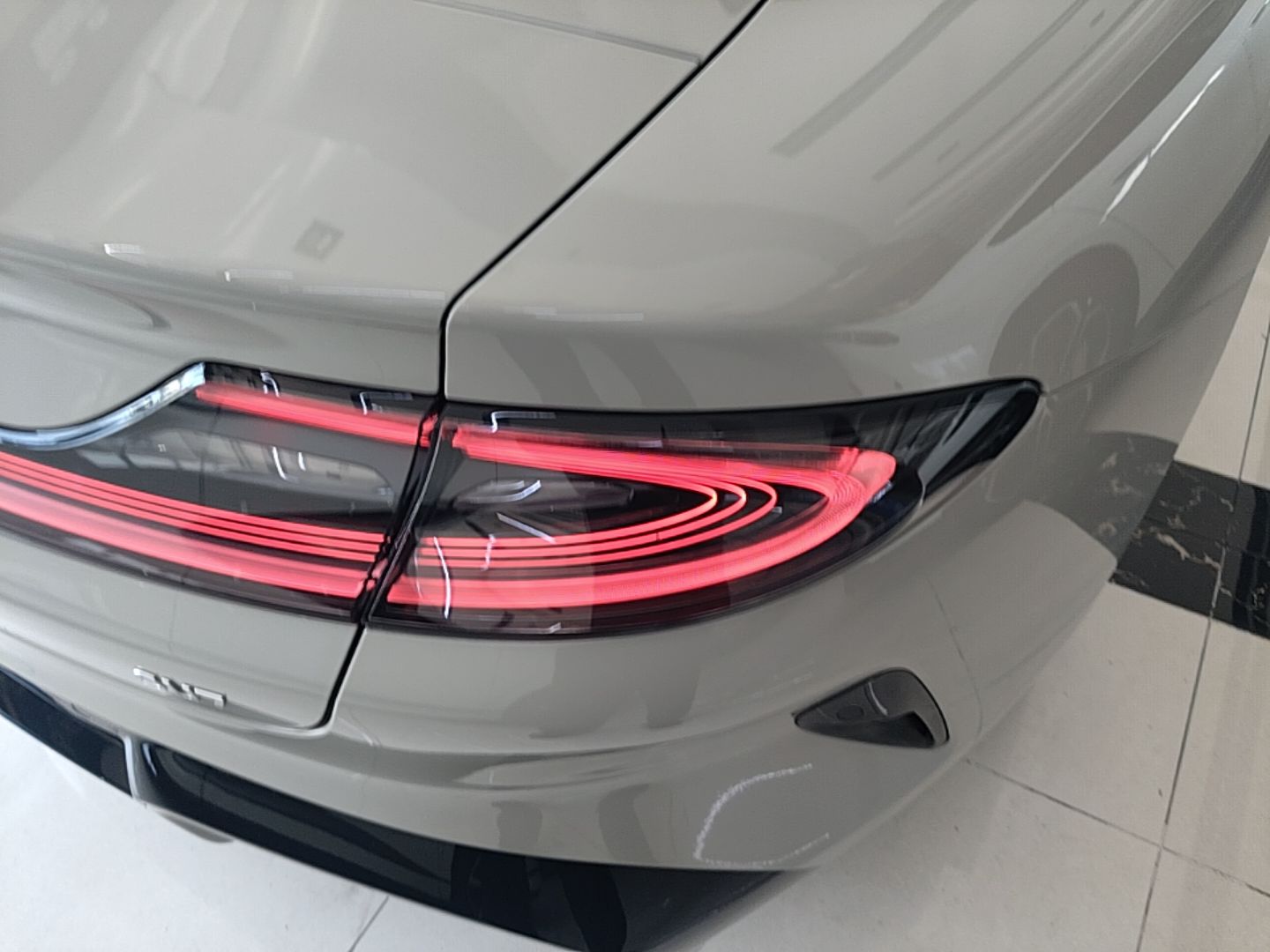 Xiaomi Auto SU7 2024 Rear-Drive Long-Range Intelligent Driving Version — снимка 9