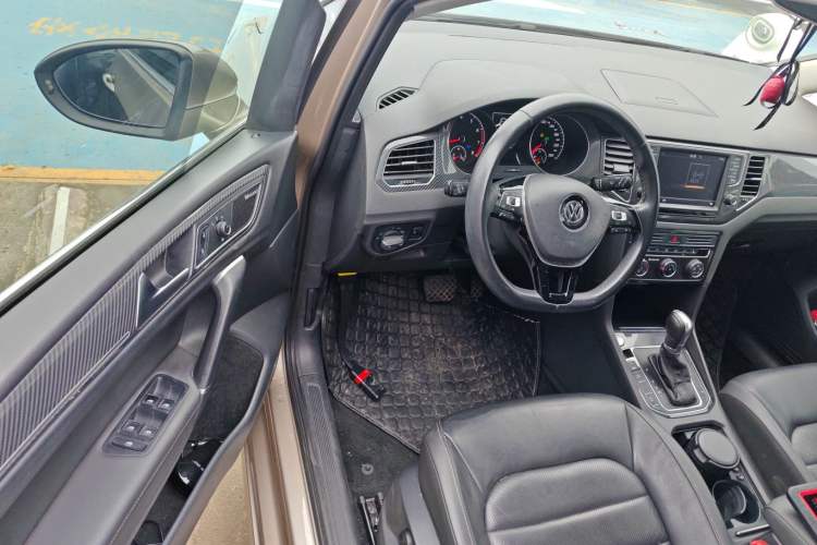 Used Volkswagen Golf Sportsvan 2016 230TSI Automatic Luxury Version