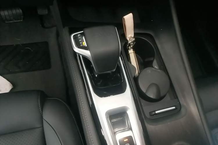 Used Dongfeng Aeolus Huge 2024 Mach Power 1.5T Premium Model