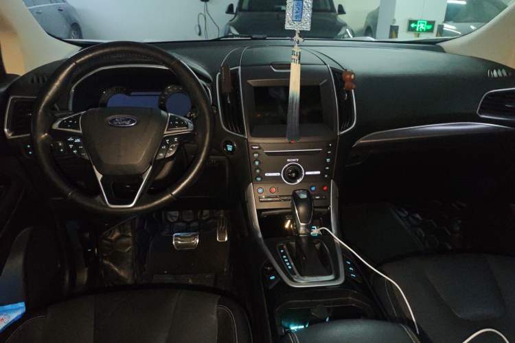 Used Ford Edge 2016 EcoBoost 245 Four-Wheel Drive Titanium 7-Seater