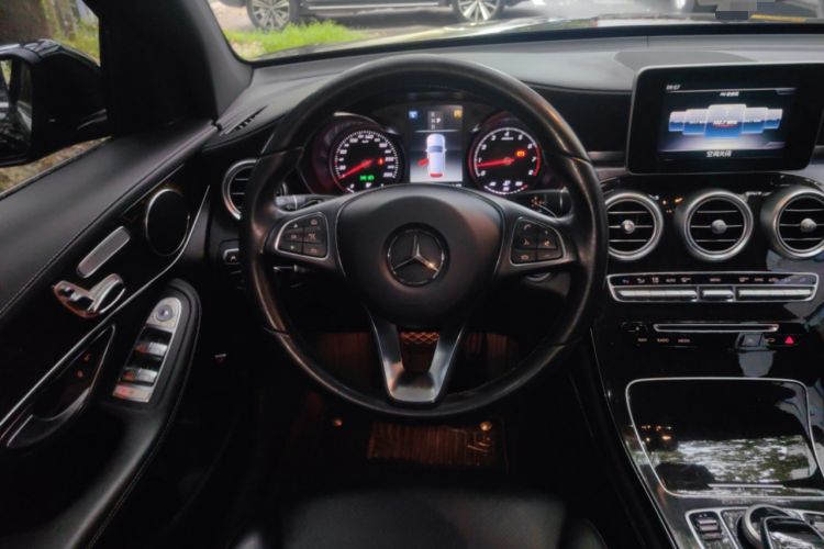 Used Mercedes-Benz GLC 2017 GLC 260 4MATIC Luxury Model