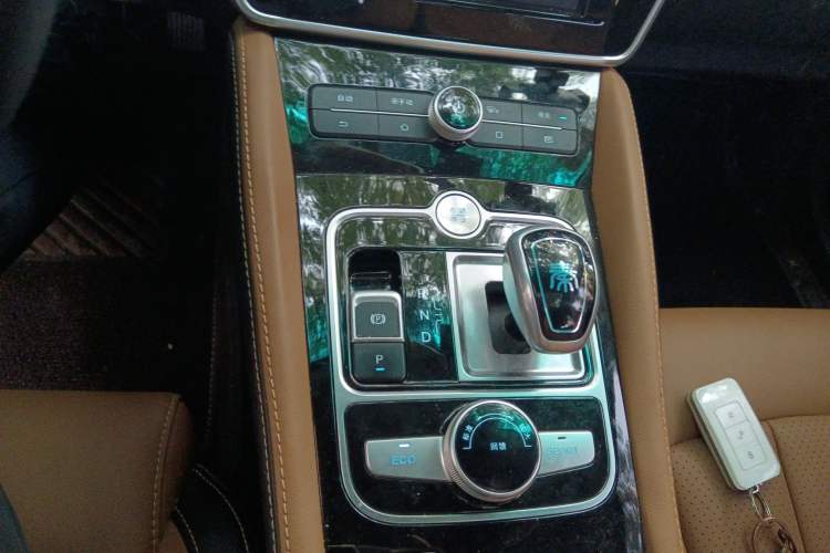 Used BYD Qin New Energy 2018 Qin EV450 Smart Connect Prestige Model
