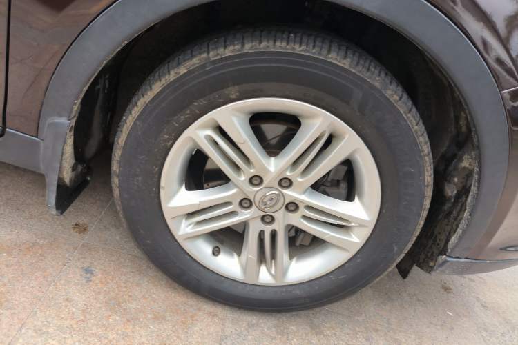 Used GAC Trumpchi GS5 2013 2.0L Automatic Two-Wheel Drive Light Interior Special Edition Right Front Wheel Hub