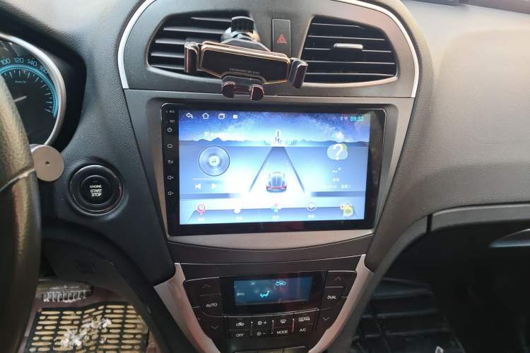 Used GAC Trumpchi GS5 2014 2.0L Automatic Two-Wheel Drive Anniversary Value Edition