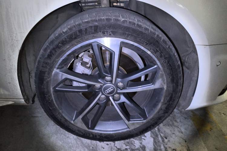 Used Audi A4L 2019 40 TFSI Fashion Edition China VI Emission Standard Right Front Wheel Hub