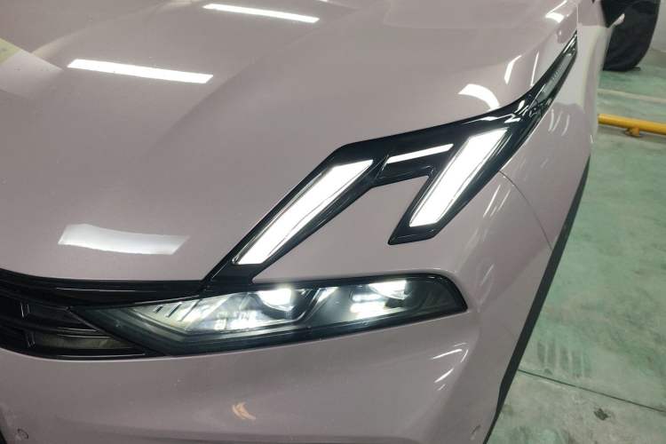 Used Lynk & Co 06 EM-P 2025 EM-P 126 Long-Range Halo
