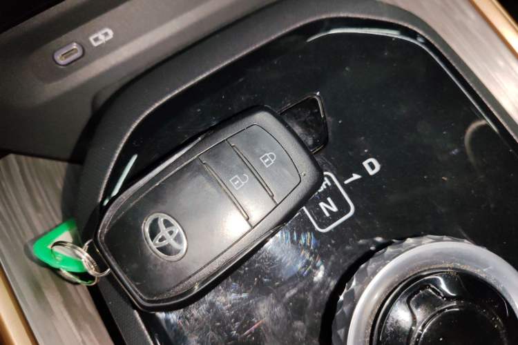 Used Toyota bZ3 2023 616 km Long-Range Premium
