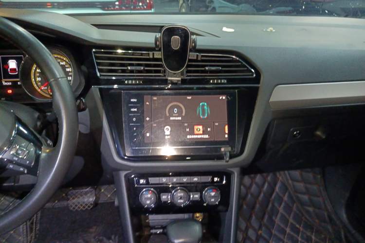 Used Volkswagen Tiguan L 2020 330TSI Automatic Two-Wheel Drive Panoramic Comfort Edition China VI Standard