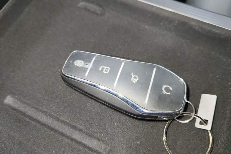 Used BYD Song L DM-i 2025 Intelligent Driving Version 160 km Beyond-Range Type
