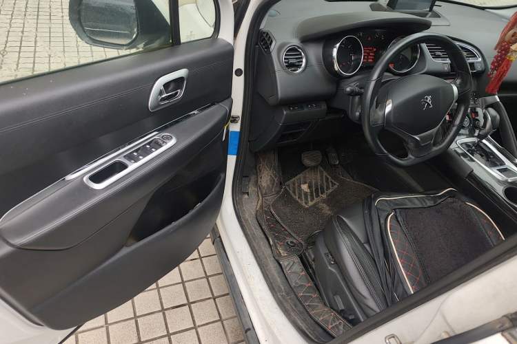 Used Peugeot 3008 2015 2.0L Automatic Trend Edition