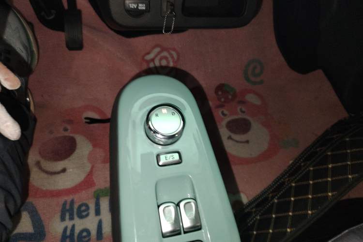 Used CHANGAN NEVO Lumin 2022 301km Honey-Sweet Version
