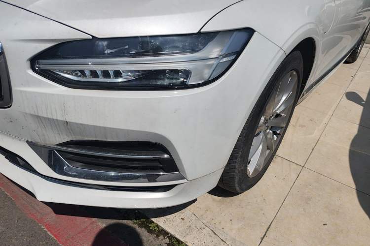 Used Volvo S90 New Energy 2020 T8 e-Drive Hybrid – Zhiyi Luxury Edition Left Front Headlight