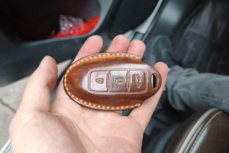 Used Infiniti QX60 2018 2.5 S/C Hybrid Two-Wheel-Drive Champion Family Edition Vehicle Key