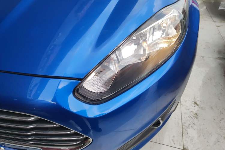 Used Ford Fiesta 2013 Hatchback 1.5L Automatic Fashion Edition
