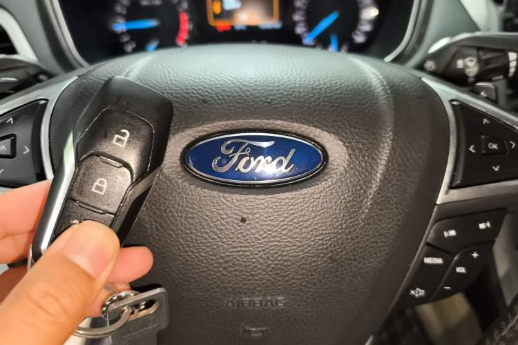 Used Ford Mondeo 2013 2.0L GTDi 200 Fashion Edition Vehicle Key