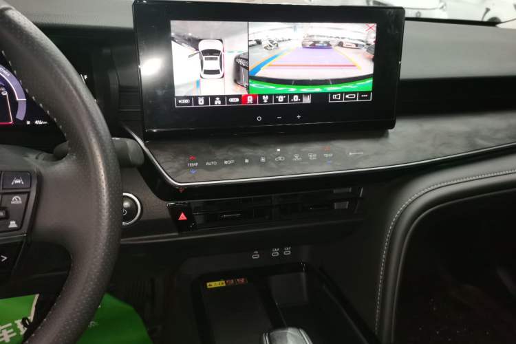 Used Toyota Camry 2024 Dual-Motor 2.0 HGVP Luxury Edition
