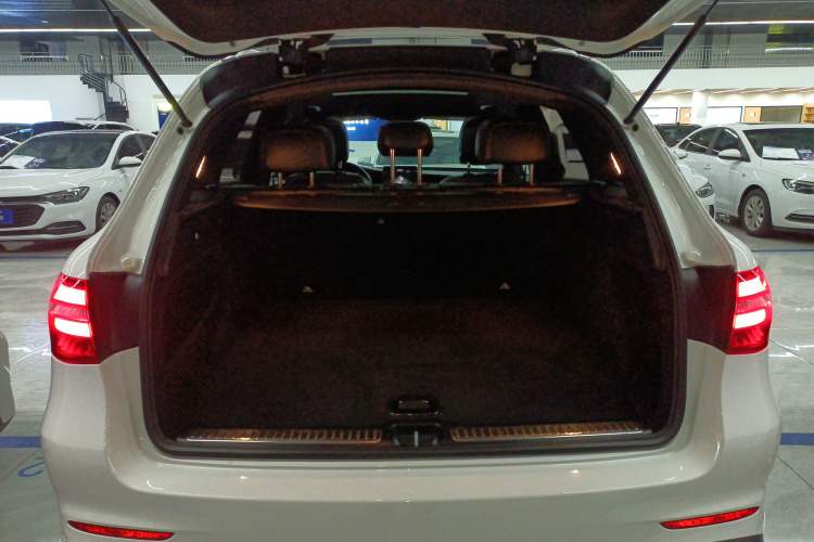 Used Mercedes-Benz GLC 2018 GLC 260 4MATIC Dynamic Edition
