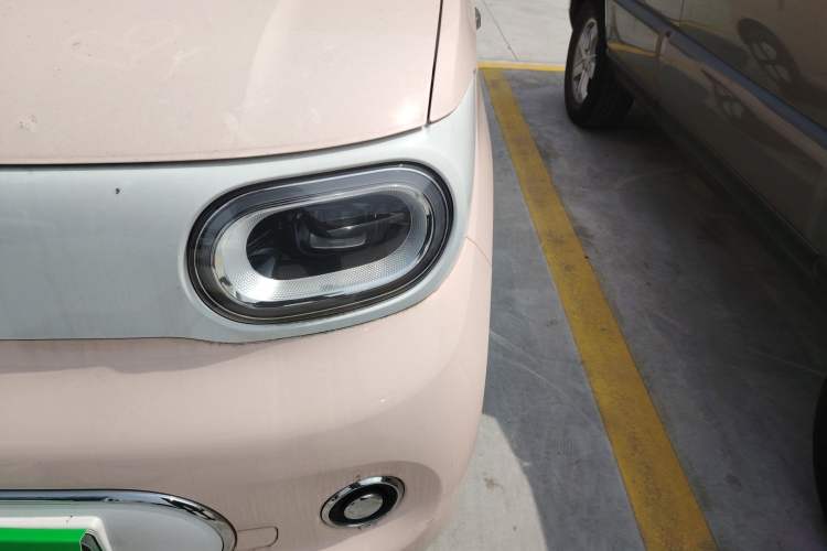 Used Wuling Hongguang MINIEV 2024 3rd Generation 215km Advanced Version Left Front Headlight