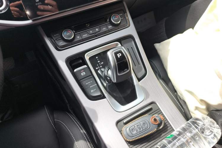 Used Geely Auto Emgrand X7 Sport 2021 Million Edition 1.8TD DCT Two-Wheel Drive Comfort Model