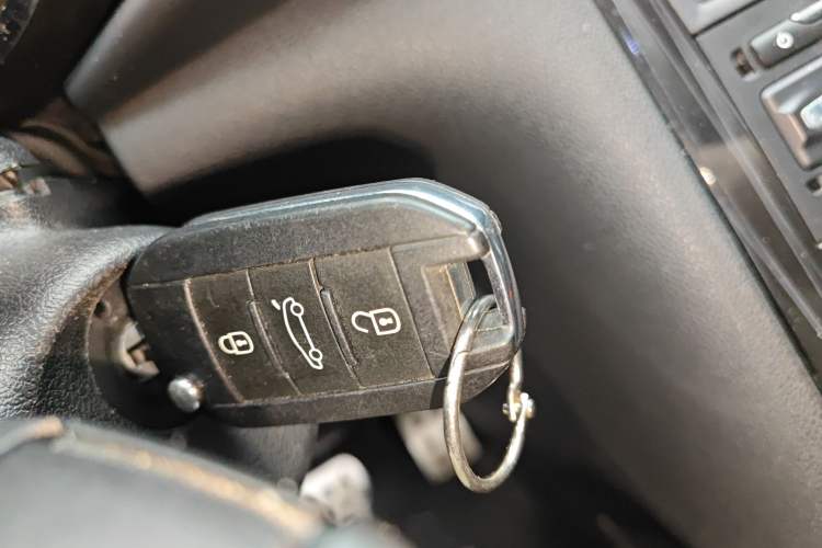 Used Peugeot 3008 2013 1.6THP Automatic Prestige Edition
