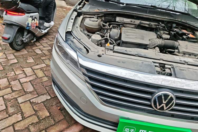 Used Volkswagen Lavida 2019 1.5L Automatic Comfort Edition China VI Standard Right Front Headlight