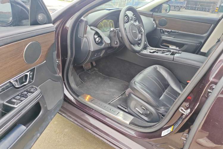 Used Jaguar XJ 2015 XJL 3.0 SC Elegant Business 80th Anniversary Limited Edition Driver Seat